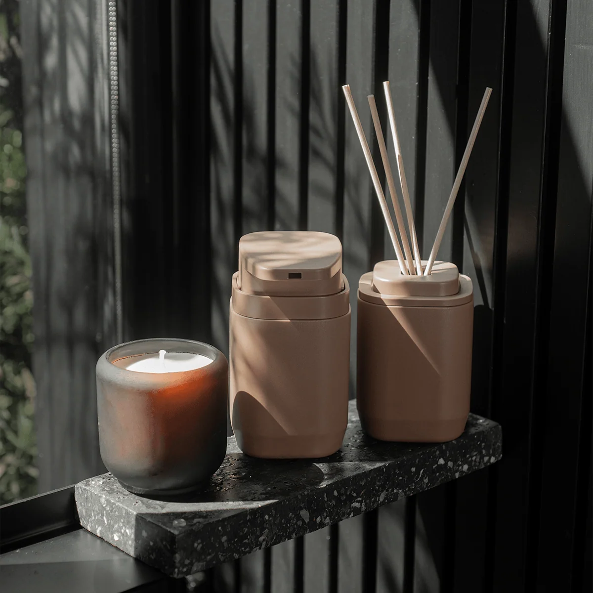 Kit de Acessórios de Bancada com Porta Sabonete Líquido Ou 4 Unidades Linha Aura