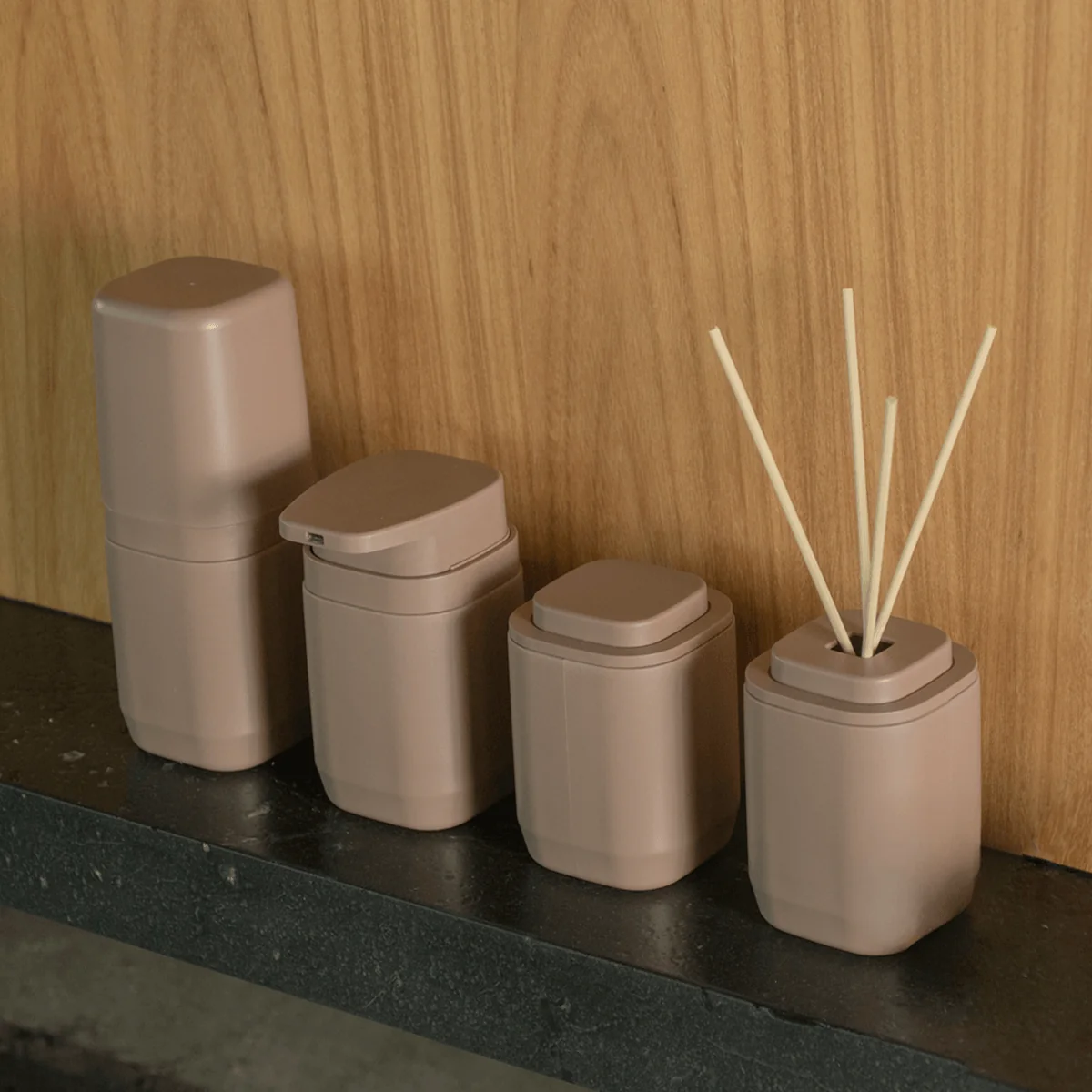 Kit de Banheiro Completo com Lixeira de Piso/Parede Ou 6 Unidades Linha Aura