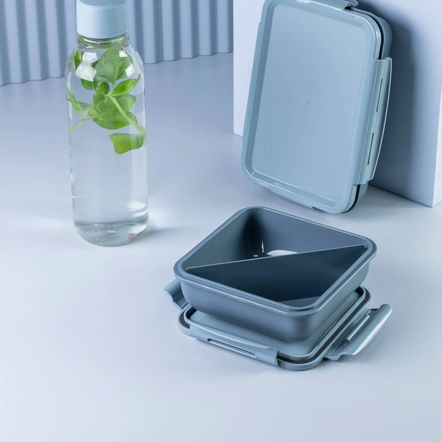 Marmita Hermética Quadrada Bicolor com Divisória Ou 570ml Linha Marmitou
